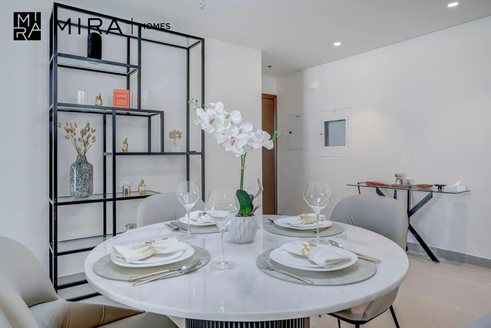 Mira Holiday Homes - Newly 1 Bedroom In Downtown Dubai Apartment