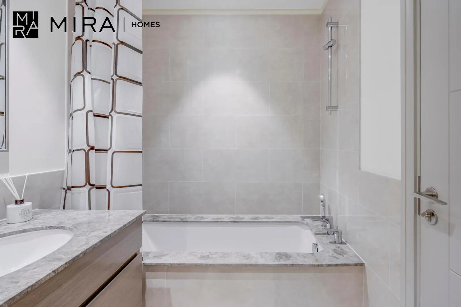 Mira Holiday Homes - Newly 1 Bedroom In Downtown Dubaj Apartmán